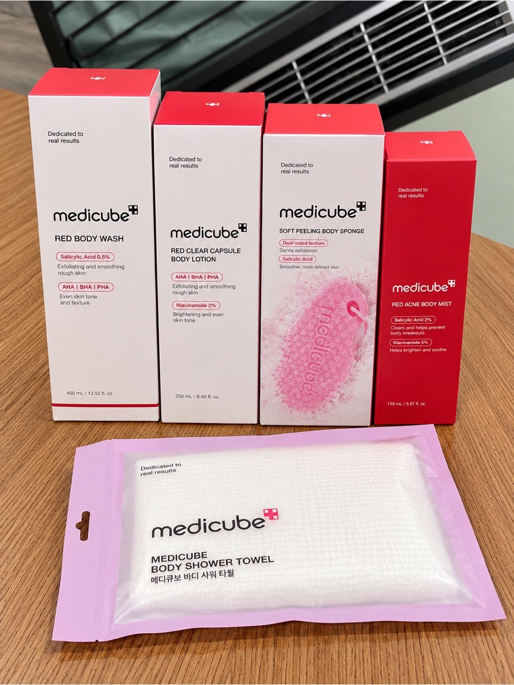 Medicube Red Body Wash Set with Pink Shower Towel - Brightening Body Care